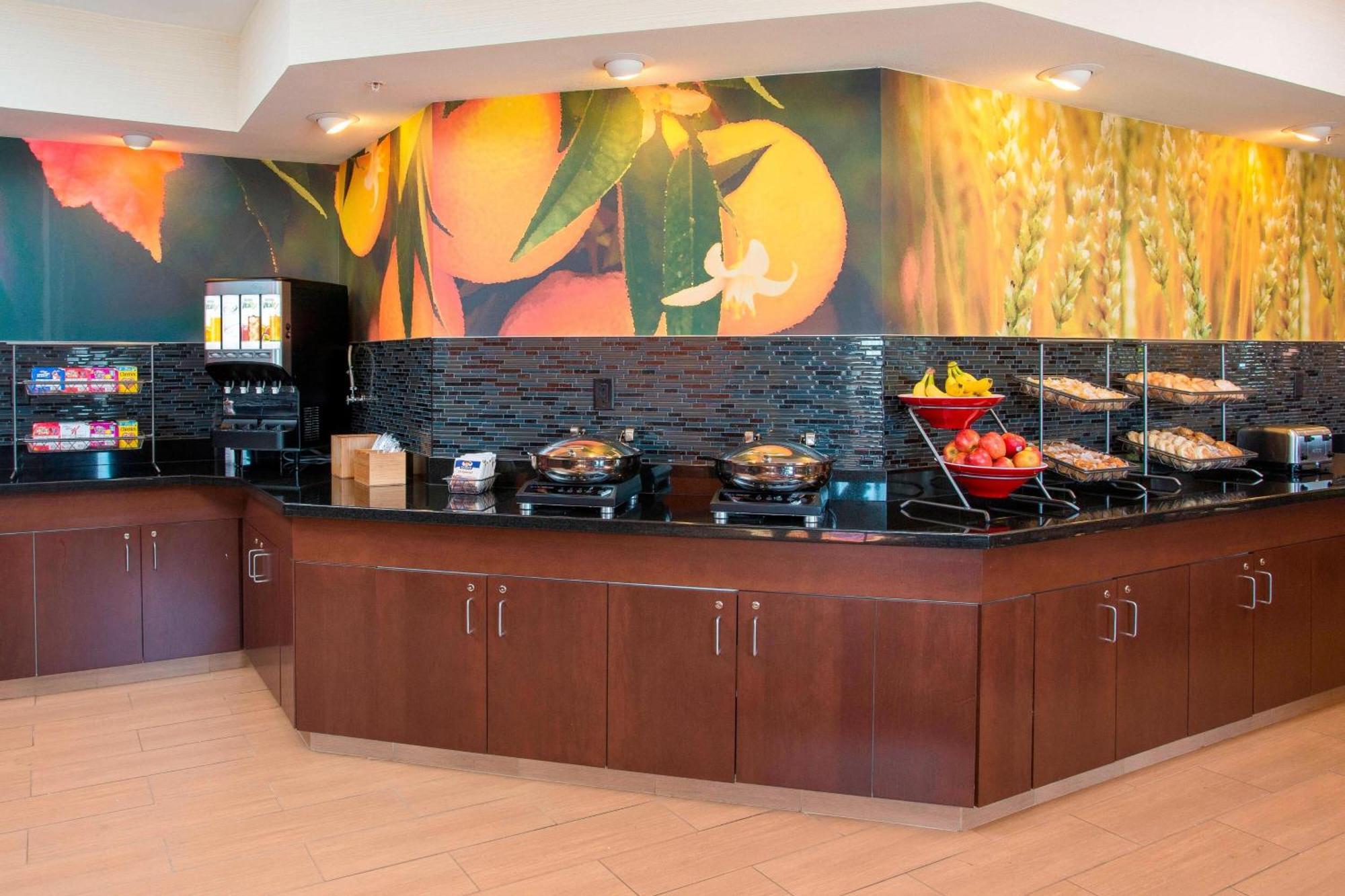 Fairfield Inn & Suites Peru Extérieur photo