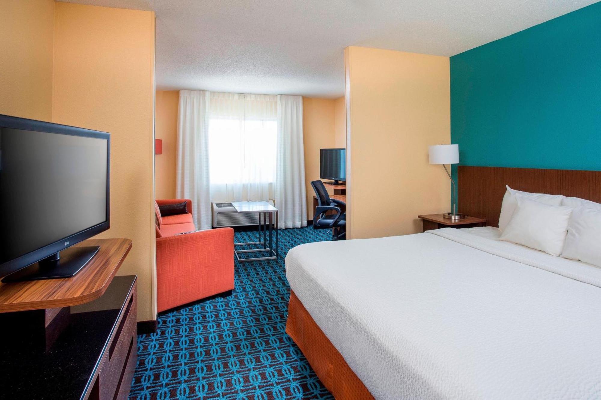 Fairfield Inn & Suites Peru Extérieur photo