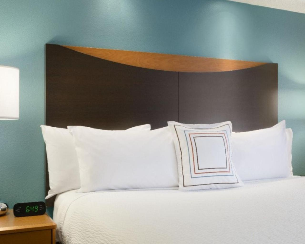 Fairfield Inn & Suites Peru Extérieur photo